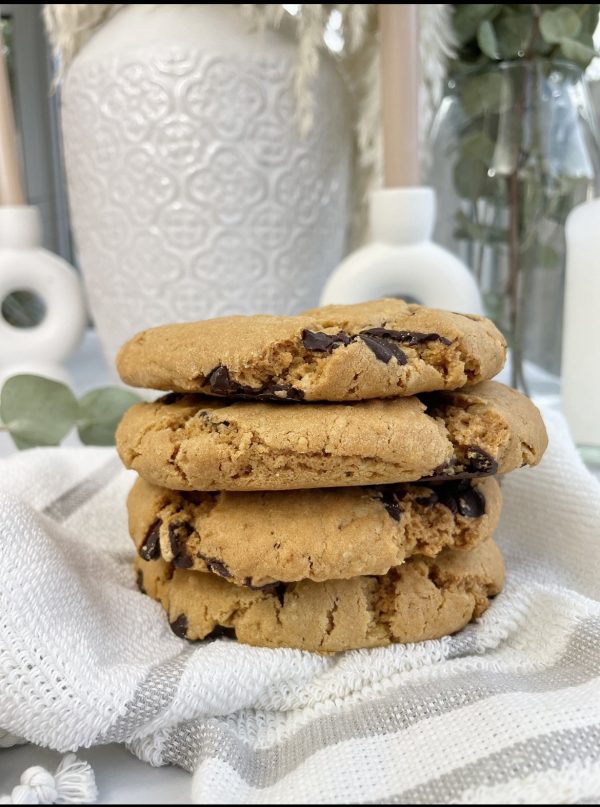 Peanut Butter Chocolate Chip Cookie