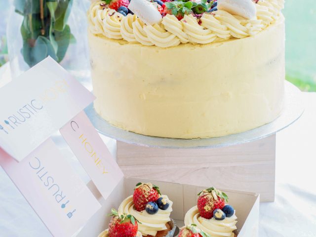 Berry Dream cake & cupcake