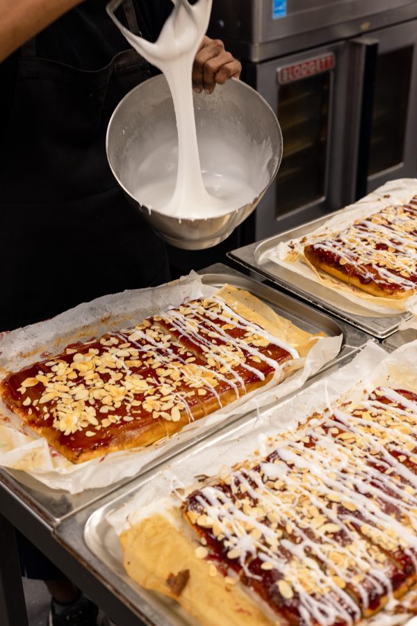 Raspberry & Almond Bakewell - Image 3