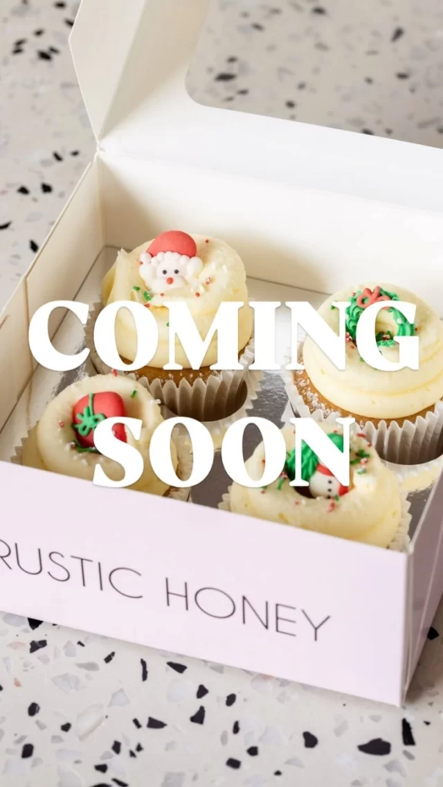 Festive Collection 

Remember that feeling when you were a kid and you ate something soooooo good at Christmas time and you wait a full year for it, every year? When you taste it again you get all warm and tingly inside because it tastes so amazing and the nostalgia sinks in. Yeah …. Big kids and small kids experience that with Rustic Honey. Festive Collection will be dropping soon. Keep an eye out for

#christmas #christmasfood #christmascakes #christmasmemories #christmasbaking #dublinchristmas #dublinfood #dublinbakery